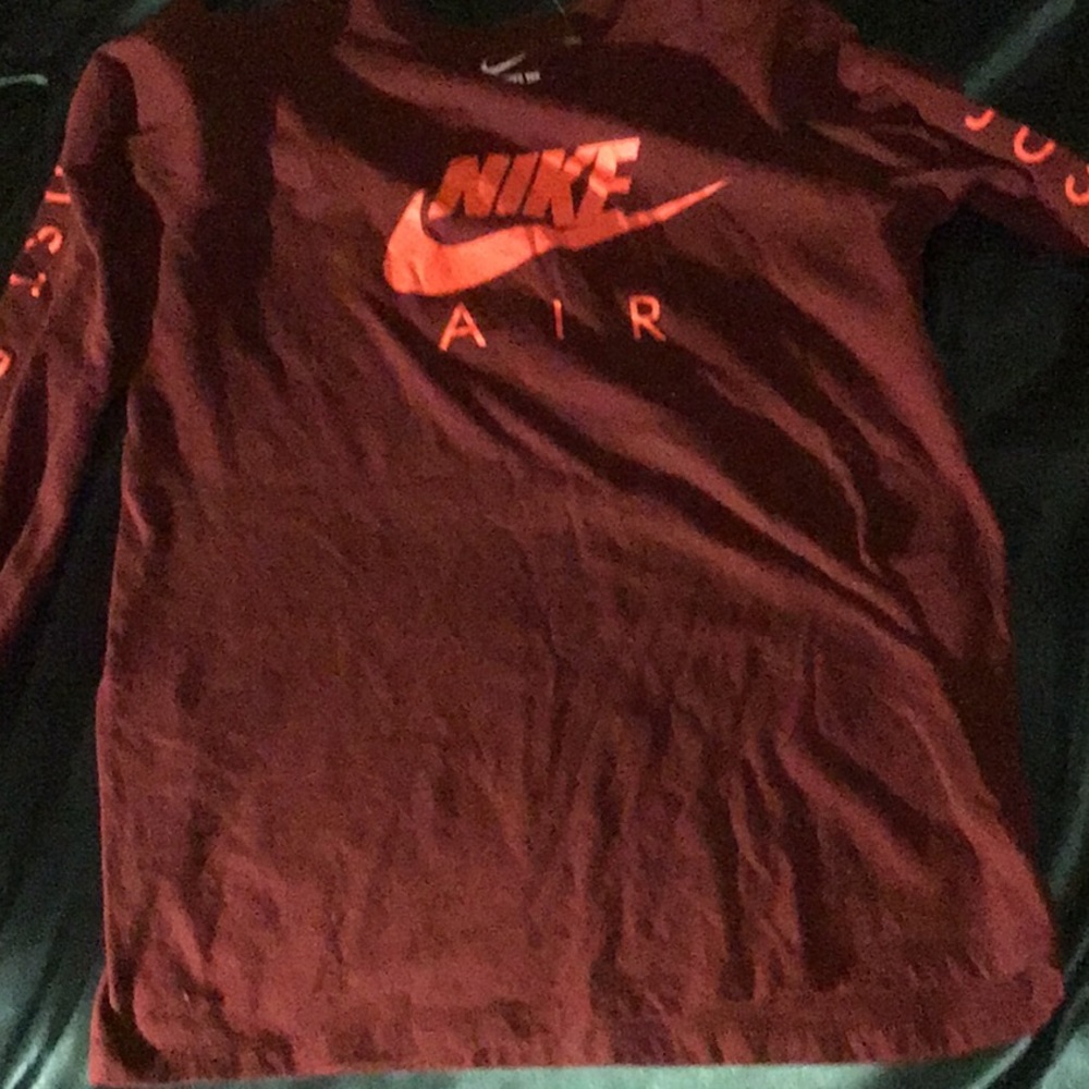 Nike tee… - Picture 2 of 7